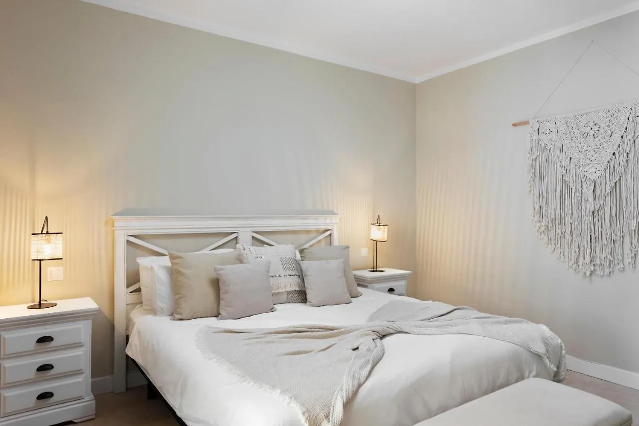 2 Bedroom Apartment In The Heart Of Puerto Banus Marbella 0*,