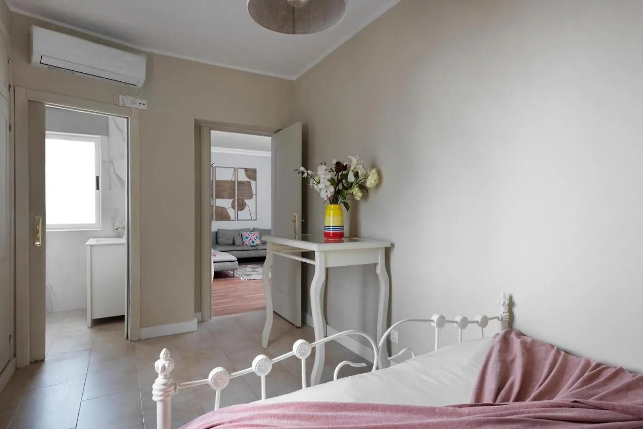 2 Bedroom Apartment In The Heart Of Puerto Banus Marbella