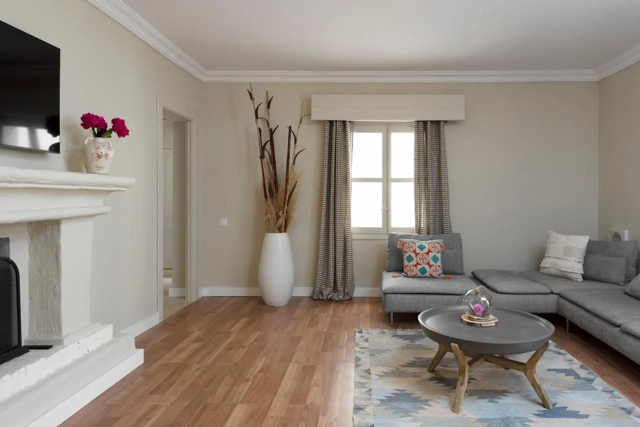 2 Bedroom Apartment In The Heart Of Puerto Banus Marbella Spain